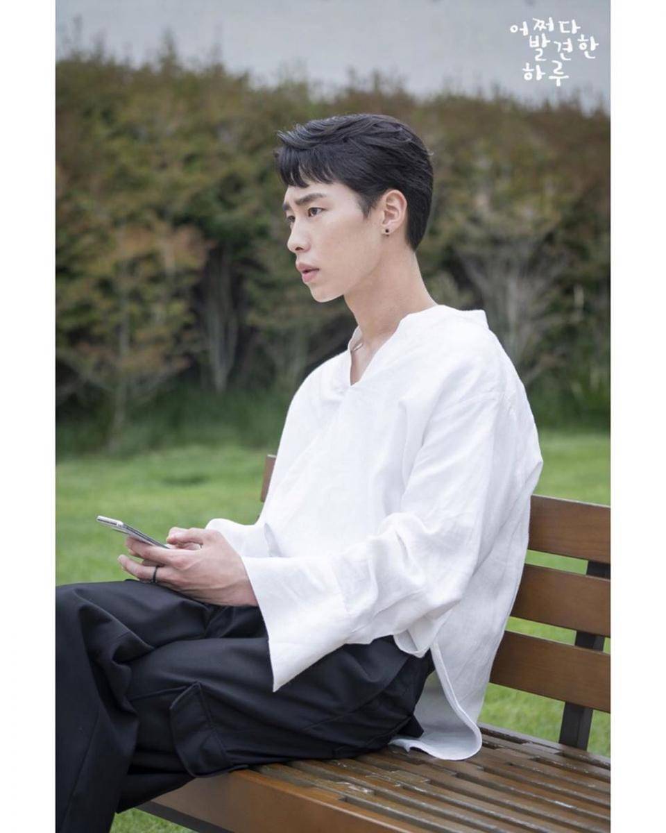 instagram.com/@leejaewook1998