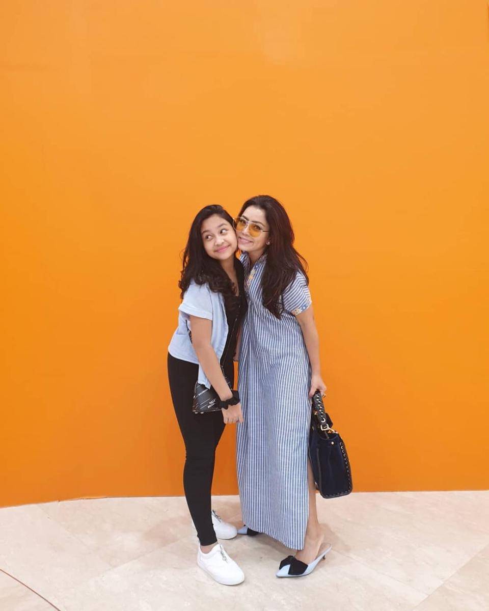 Instagram.com/mayangsaritrihatmodjoreal