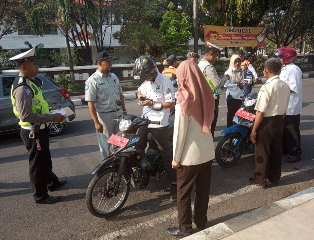 Telat Bayar Pajak, Puluhan Kendaraan Dinas Lamongan Terjaring Razia