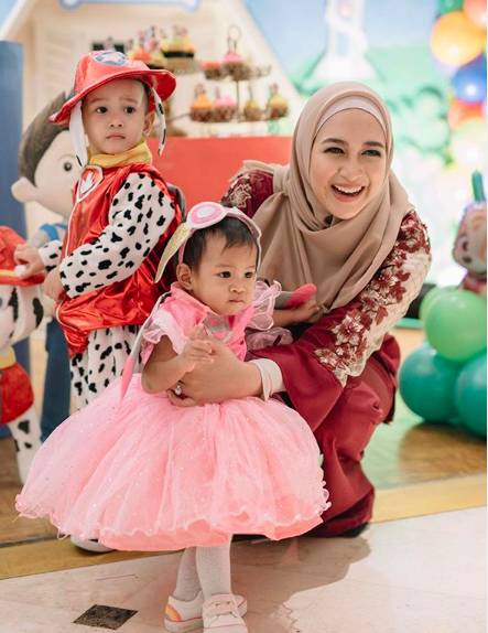 instagram.com/ninazatulini22
