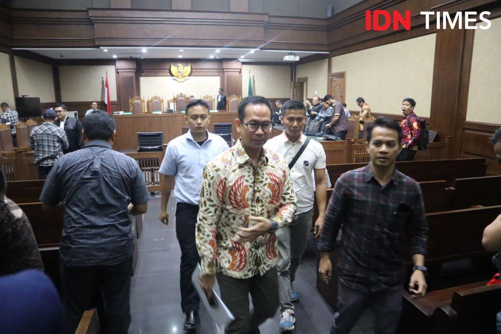 [BREAKING] Hakim Minta Jaksa KPK Lanjutkan Sidang Kasus Wawan
