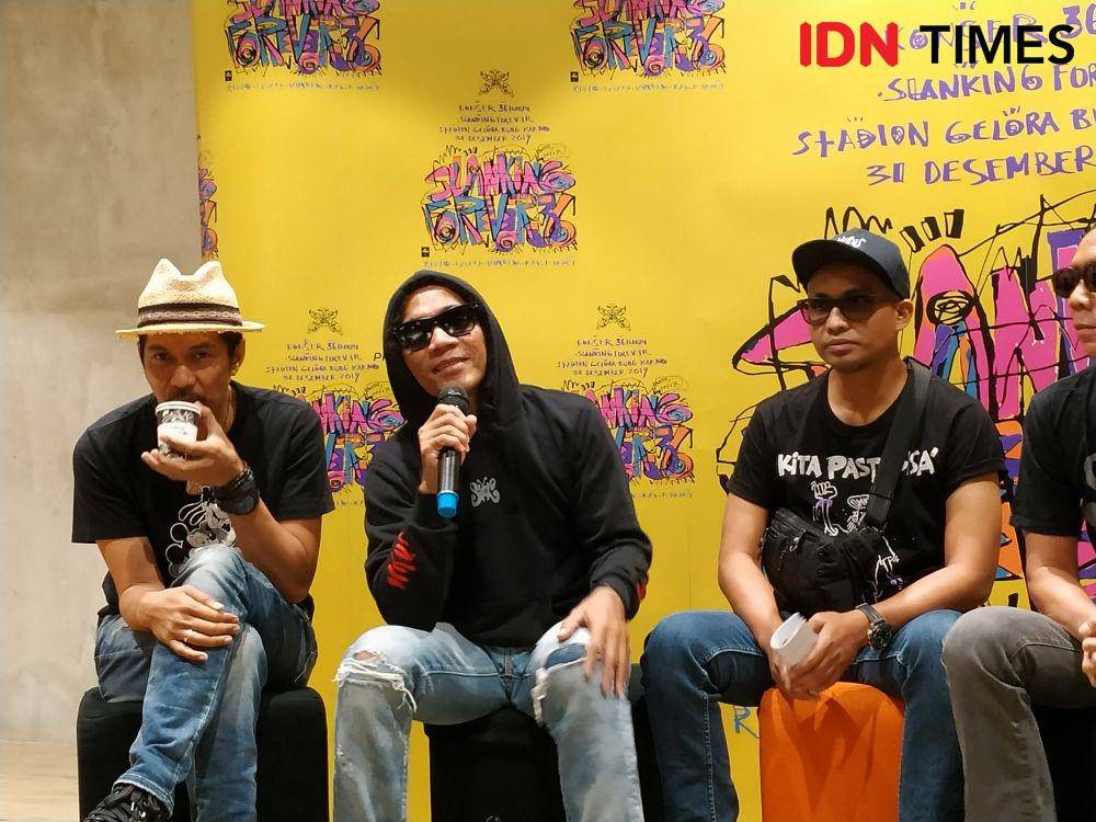 (tengah) Kaka Slank dalam press conference SLANKING FOREVER 36 - KONSER 36 TAHUN SLANK di Jakarta. 28 November 2019. IDN Times/Nadia Umara