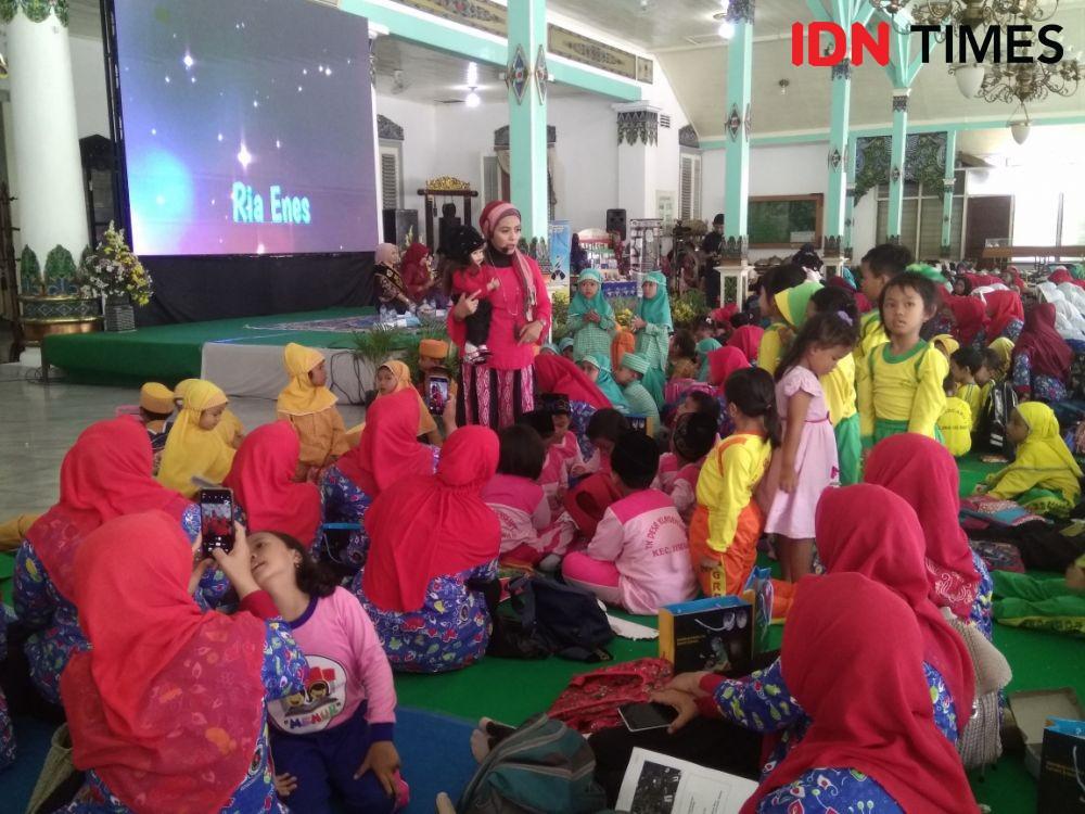 Suasana workshop minat baca di Pendapa Muda Graha Kabupaten Madiun, Kamis (28/11). IDN Times/Nofika Dian Nugroho
