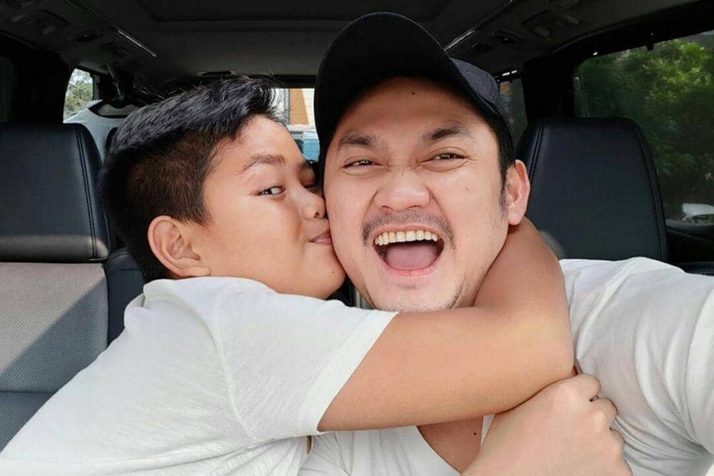 Papa Idaman, 10 Keakraban Angga Wijaya dan Anak Angkat Dewi Perssik