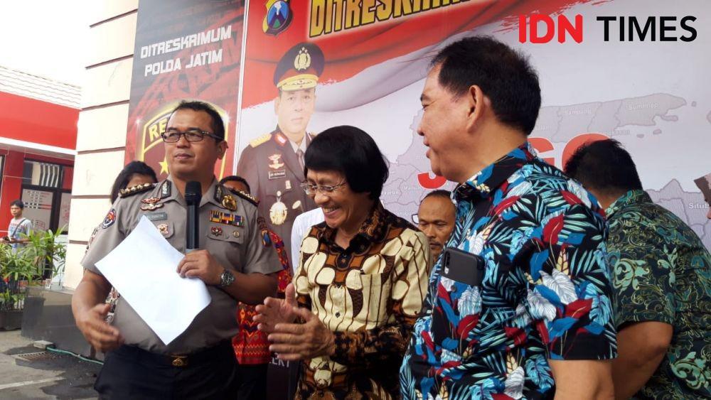 Kak Seto (tengah) saat hadiri konferensi pers kasus asusila di Ditreskrimum Polda Jatim, Jumat (29/11). IDN Times/Ardiansyah Fajar