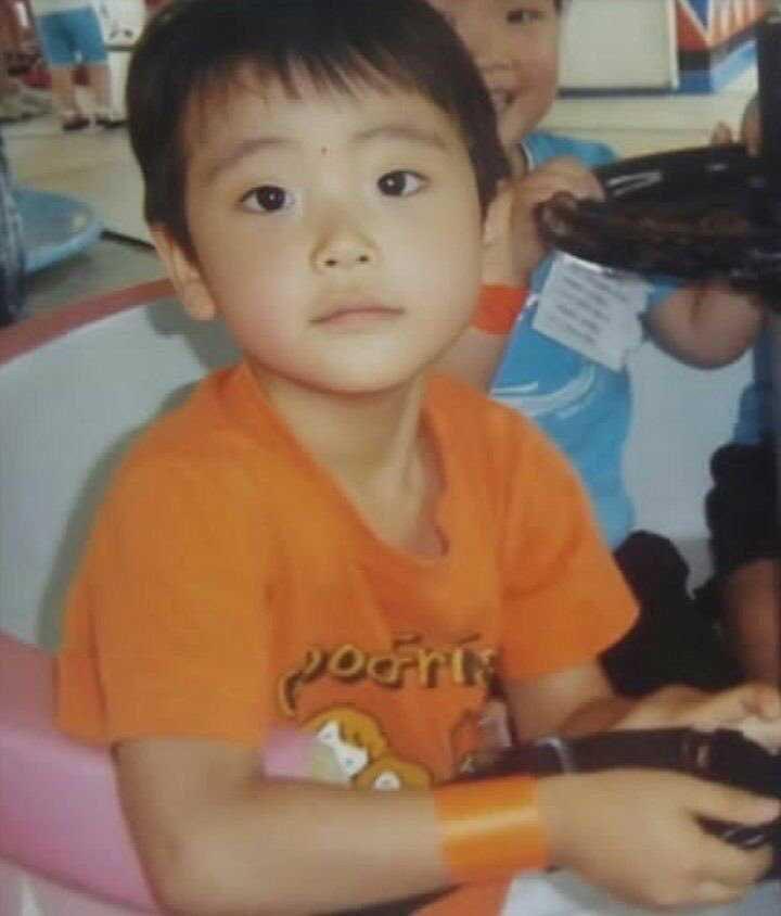Twitter/#HAPPY_18th_HJDAY