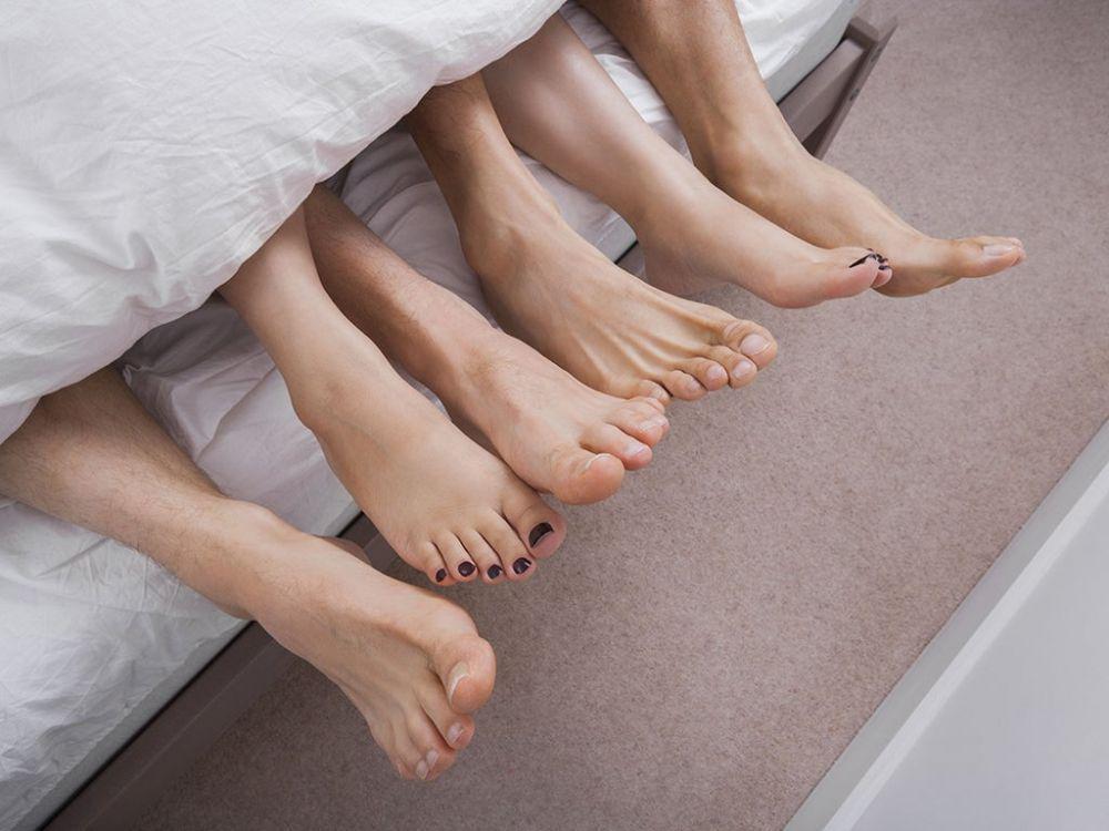 7 Risiko Seks Threesome, Bahaya bagi Kesehatan Fisik dan Mental Kalian