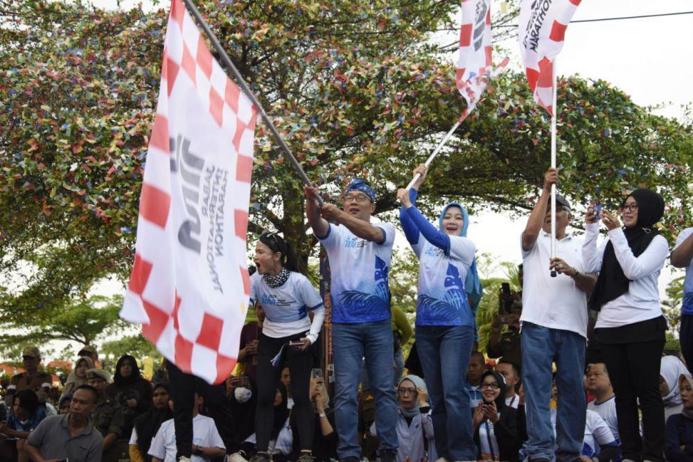 Gubernur Emil Lepas 2.500 Peserta Jabar International Marathon 2019