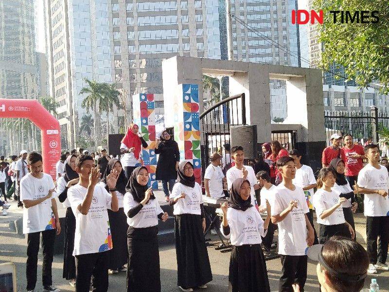 Kementerian Sosial Republik Indonesia menggelar jalan sehat yang diikuti 1.000 penyandang disabilitas di depan Gedung FX Senayan, Jakarta Selatan, Minggu (1/11) / IDN Times Dini sucatiningrum