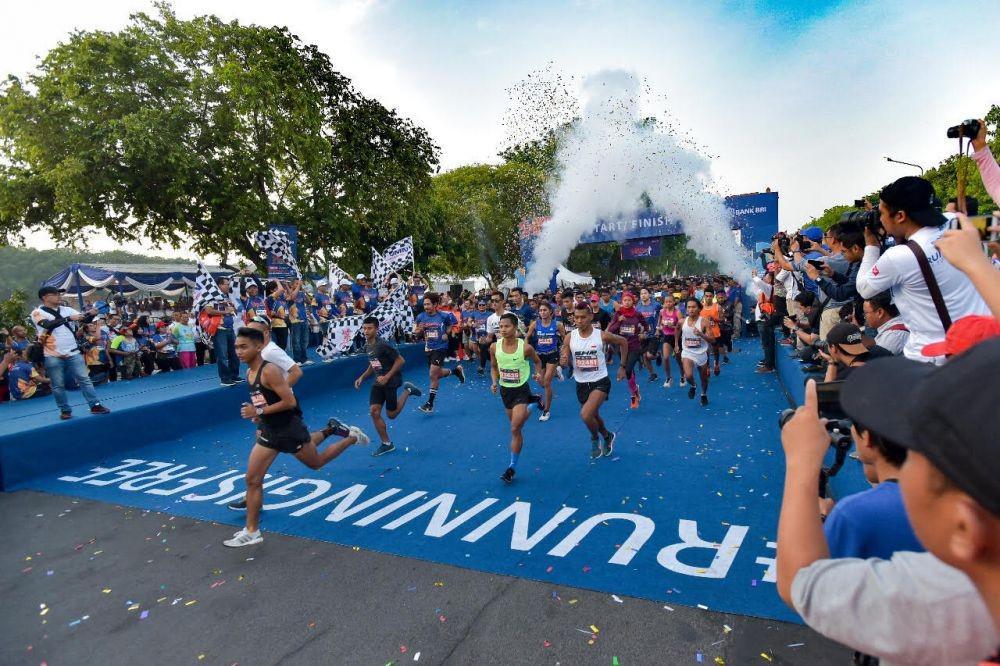 Diikuti 10 Ribu Pelari, BRILian Run Surabaya Series Sukses Digelar