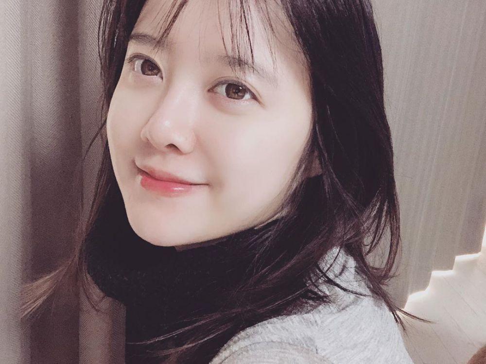 Makin Eksis di Instagram, 10 Potret Memesona Goo Hye Sun Bikin Adem