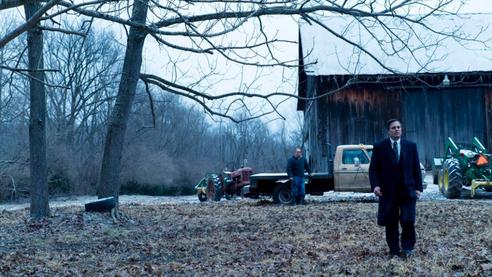 Mark Ruffalo, pemeran Robert Bilott, dan Bill Camp yang memerankan Wilbur Tennant dalam film "Dark Waters" produksi Focus Features. IMDB