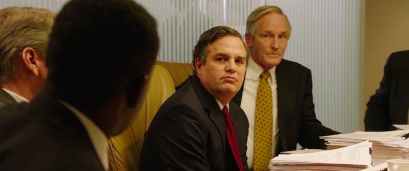 Mark Ruffalo, pemeran Robert Bilott, dalam film "Dark Waters" produksi Focus Features. IMDB