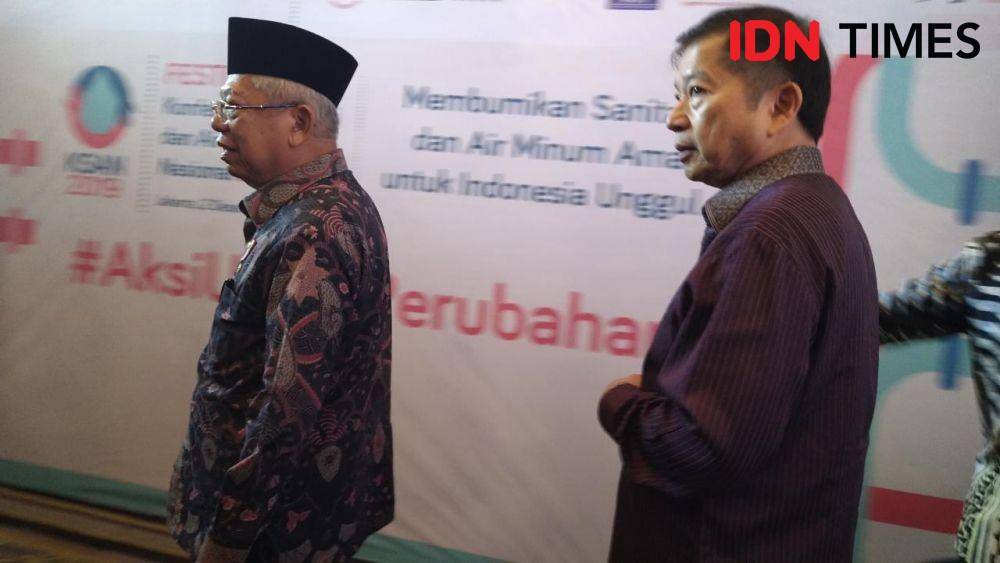 Wakil Presiden Ma'ruf Amin dan Menteri Bappenas Suharso Monoarfa saat Konferensi Sanitasi dan Air Mineral Nasional 2019. (IDN Times/Helmi Shemi)