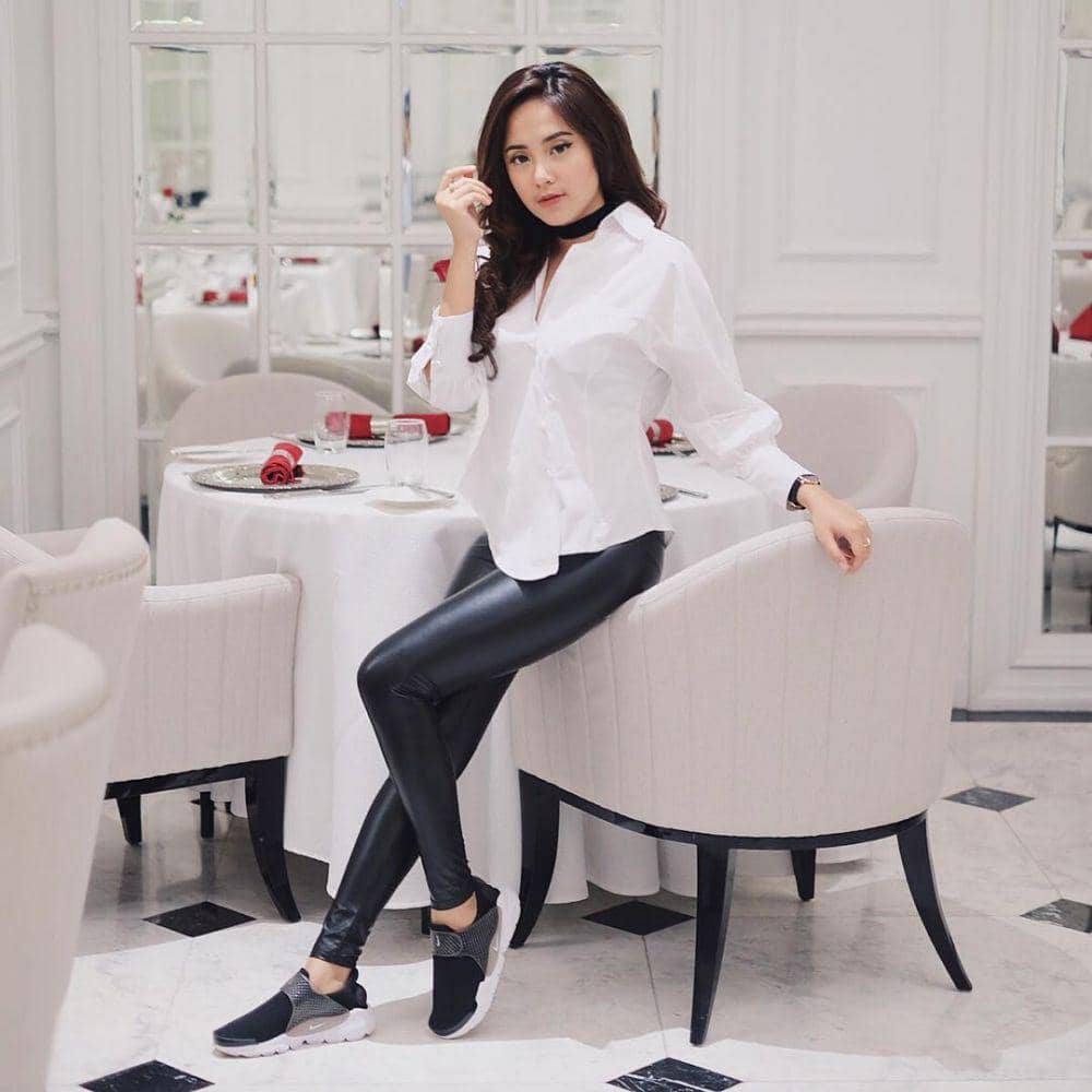 instagram.com/ginameidinaa