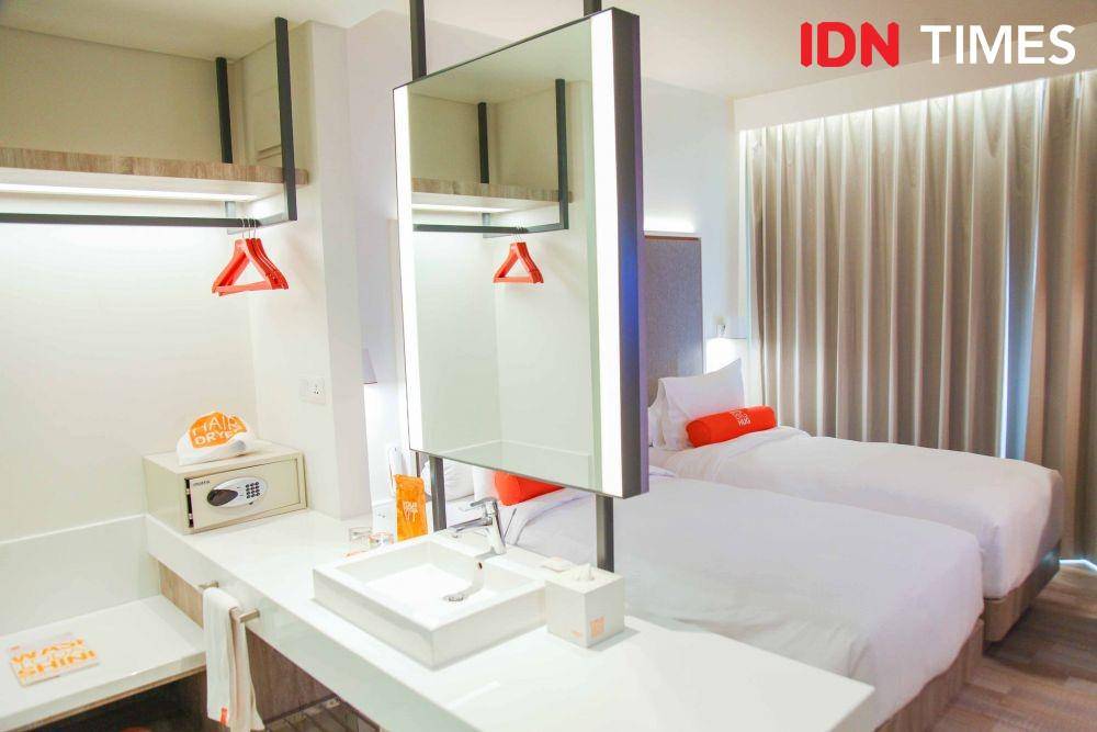 Suasana kamar Harris Bundaran Satelit tipe rooms (twin). IDN Times/Reza Iqbal