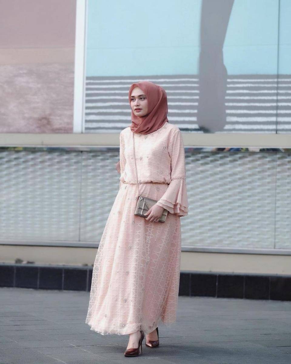 instagram.com/shellaalaztha