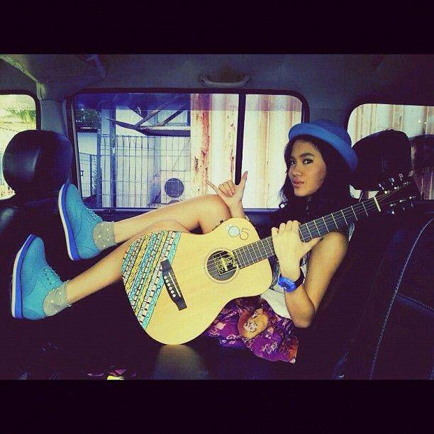 Instagram.com/sherylsheinafia/