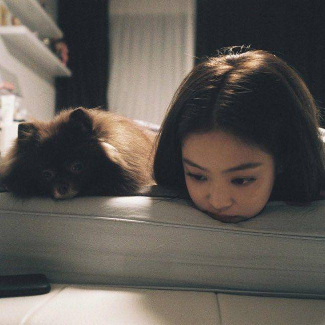 instagram.com/jennierubyjane