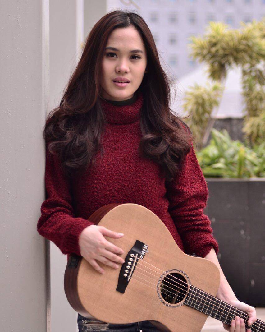 Instagram.com/sherylsheinafia/
