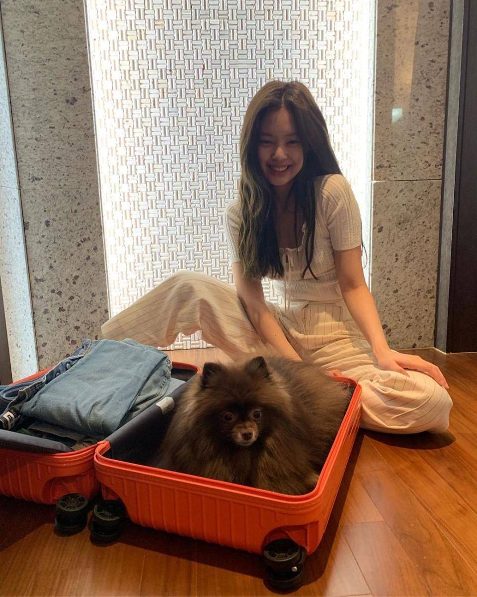 instagram.com/jennierubyjane