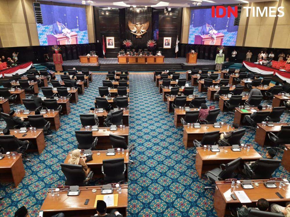 Rapat Paripurna DPRD DKI Jakarta (IDN Times/Gregorius Aryodamar P)