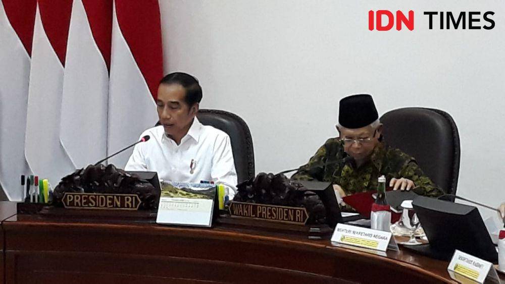 Presiden Jokowi dan Wakil Presiden Ma'ruf Amin memimpin rapat terbatas di Kantor Presiden, Jakarta Pusat, Rabu 4 Desember 2019. (IDN Times/Teatrika Handiko Putri)