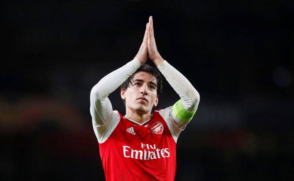 Arsenal Tawarkan Hector Bellerin Demi Dapatkan Bek Juventus Ini