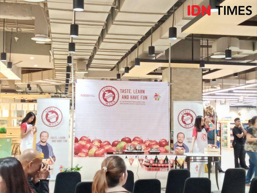 Panggung acara Washington Apple Week 2019 di Food Hall Grand Indonesia, Jakarta (05/12). IDN Times/Dhiya Awlia.A