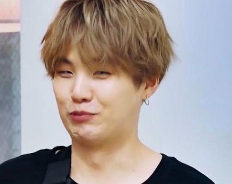 Pencinta Hip Hop, Begini 10 Momen Suga BTS Kehilangan Swag-nya