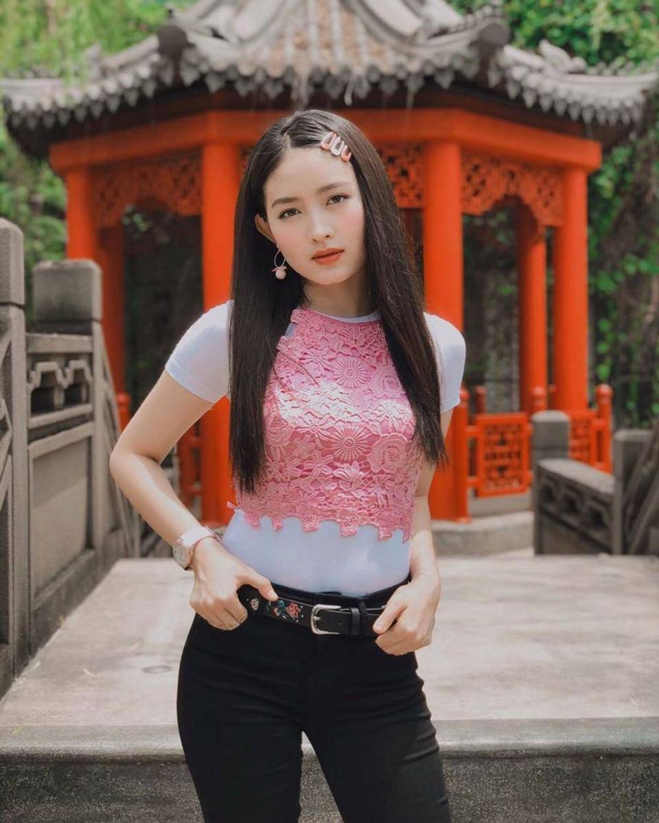 instagram.com/natashawilona12