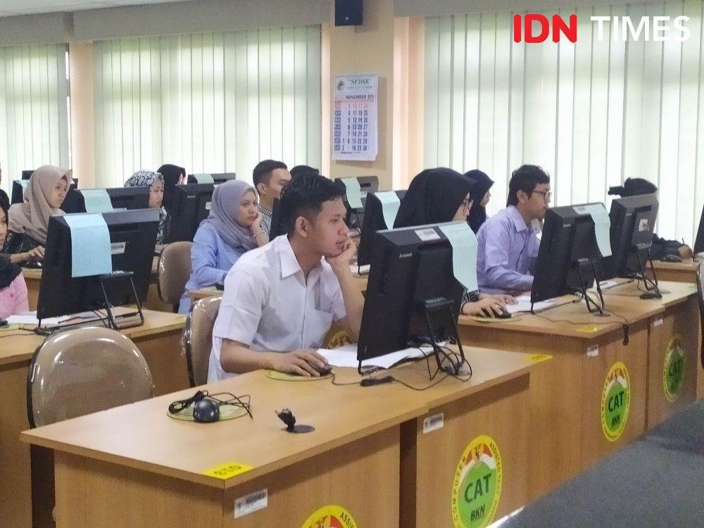 Calon Peserta Seleksi CPNS Merasa Terbantu dengan Simulasi Tes CAT