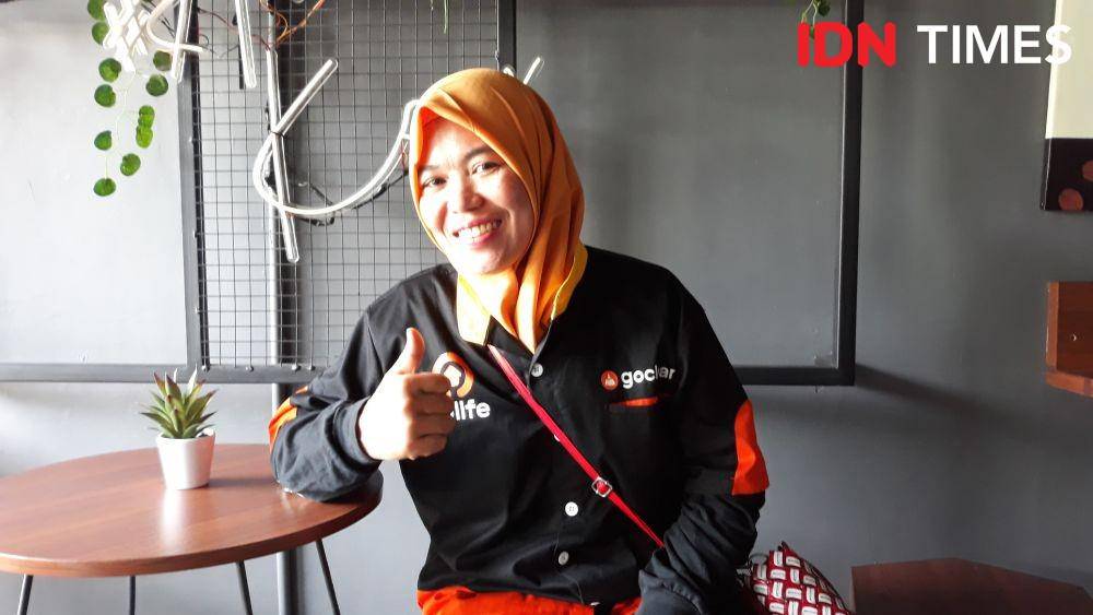 Bu Suparmi, Mitra Go Clean saat Diwawancai untuk Campaign AkuPerempuan di Surabaya. 1 Desember 2019. IDN Times/Fajar Laksmita