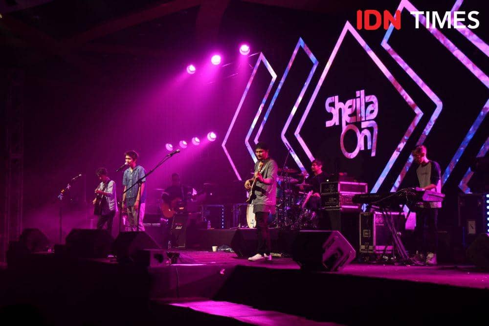 Konser A Night With Sheila on 7, di Gandaria City Hall, Jakarta, pada 5 Desember 2019. IDN Times/Nadia Umara