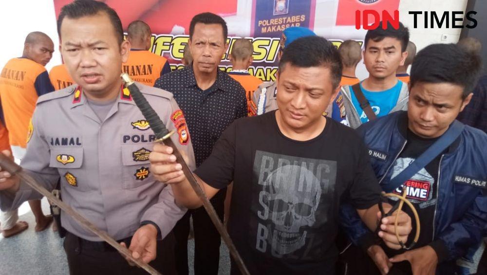 Polisi Ringkus Komplotan Begal Sadis Bersenjata Pedang di Makassar