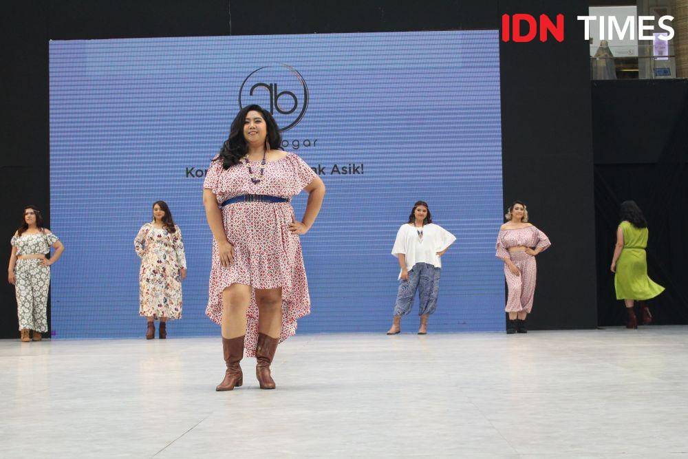 Ririe Bogar with plus Size Models Performance. 7 Desember 2019. IDN Times/Klara Livia
