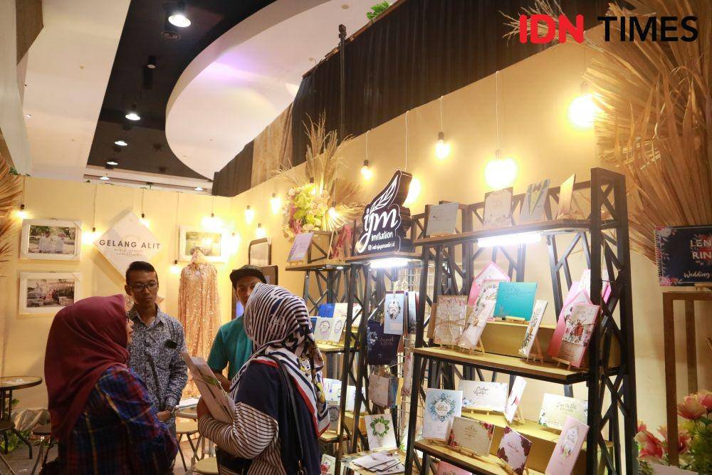 Indra Pemilik IJM Invitation di Wedding Fair Surabaya 2019 di Convention Hall Tunjungan Plaza 3. 7 Desember 2019. IDN Times/Fajar Laksmita