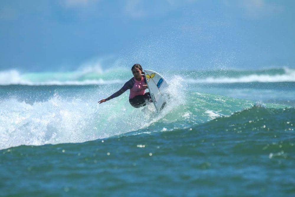 instagram.com/dhea.natasya