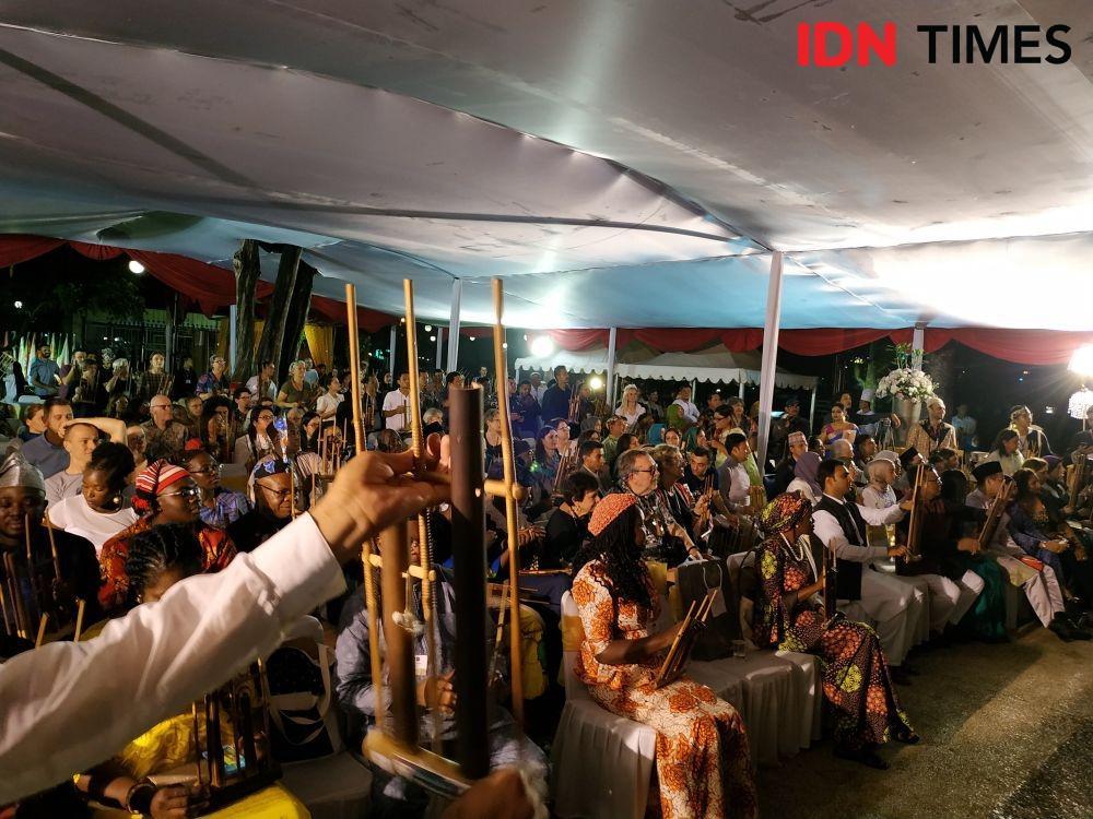 Ketika Wakil 48 Negara Dunia Main Angklung di Balai Kota Bandung