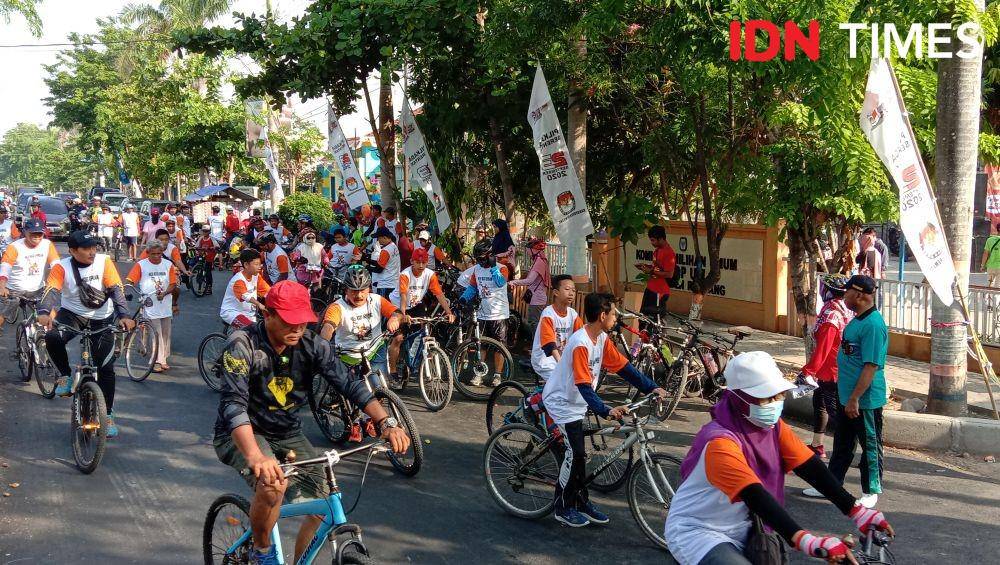 Ilustrasi pesepeda (IDN Times/Aji)