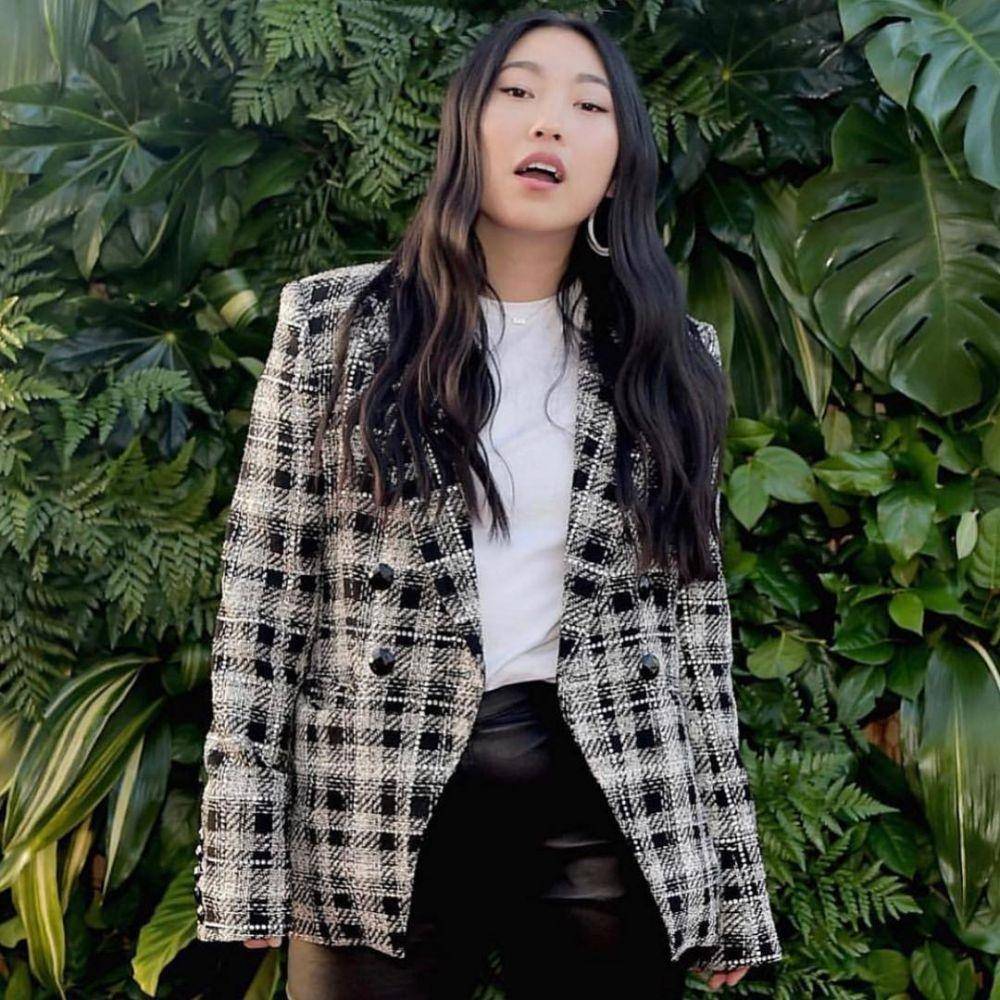 Instagram.com/awkwafina/