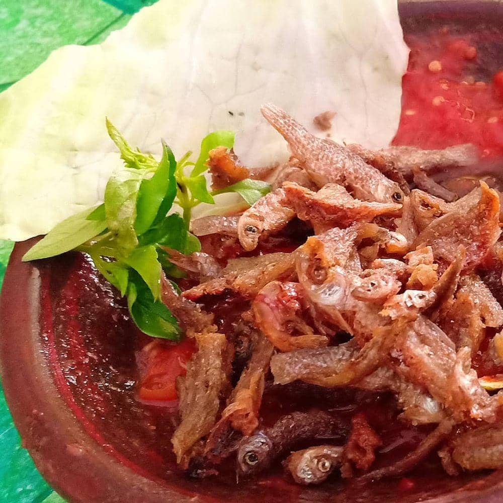 instagram.com/nana_atma