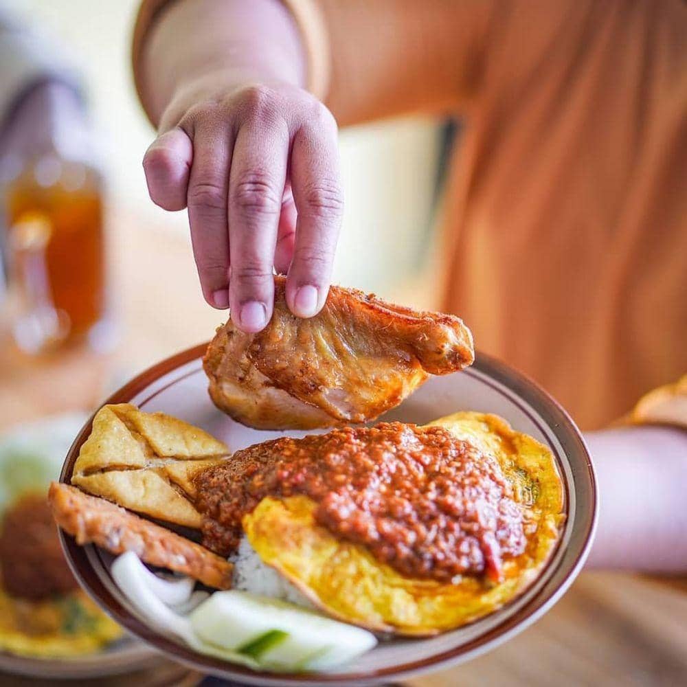 instagram.com/segosambelsurabaya_magelang