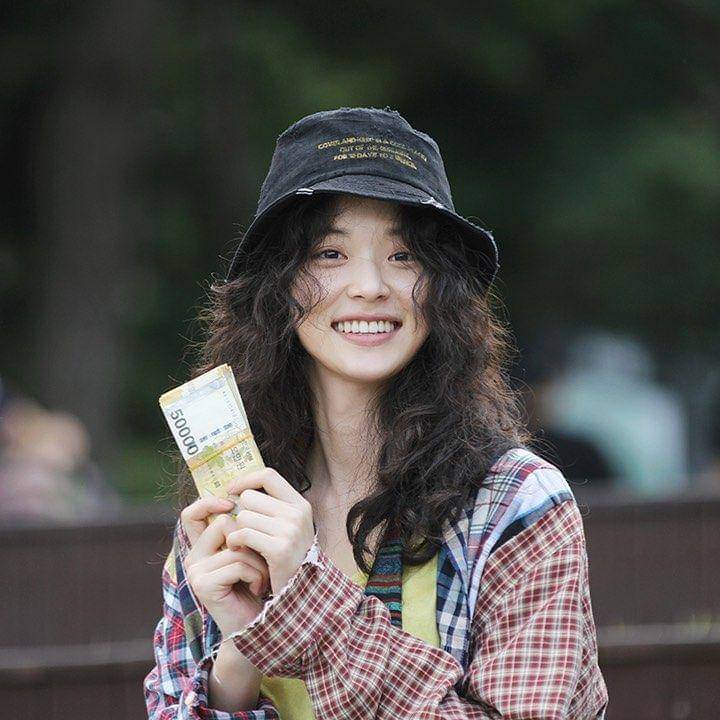 instagram.com/vast.ent