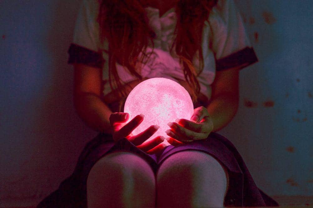 Bak Peramal, 5 Zodiak Ini Miliki Intuisi Tajam yang Jarang Meleset!