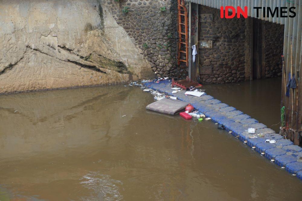 Tiga Pintu Air Jakarta Siaga 2 Usai Hujan Lebat, Waspada Banjir