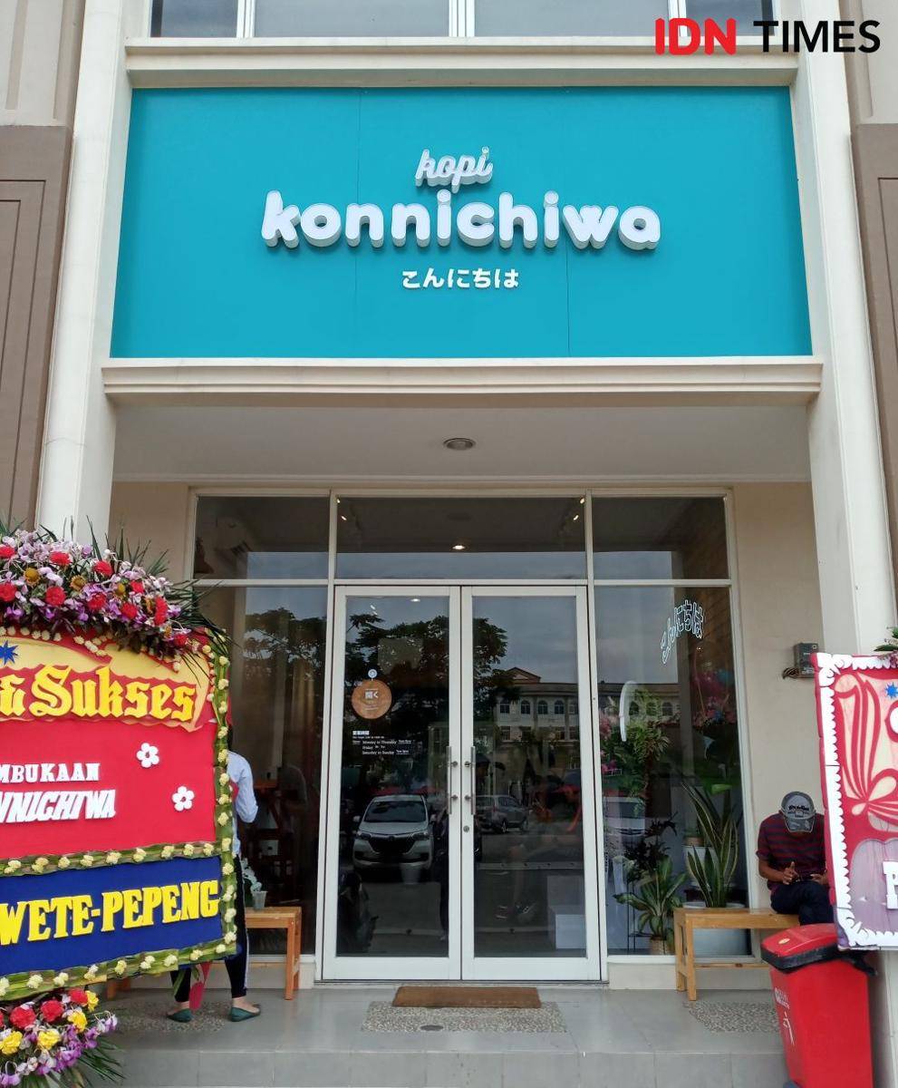 Kopi Konnichiwa Ruko Golf Island No 19 Jl. Pantai Indah Kapuk, Jakarta Utara. IDN Times/Dhiya Awlia.A