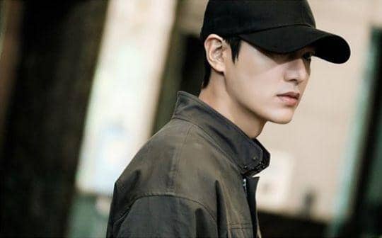 7 Tokoh Utama KDrama dengan Profesi Kriminal, Gagahnya Bikin Terpana!