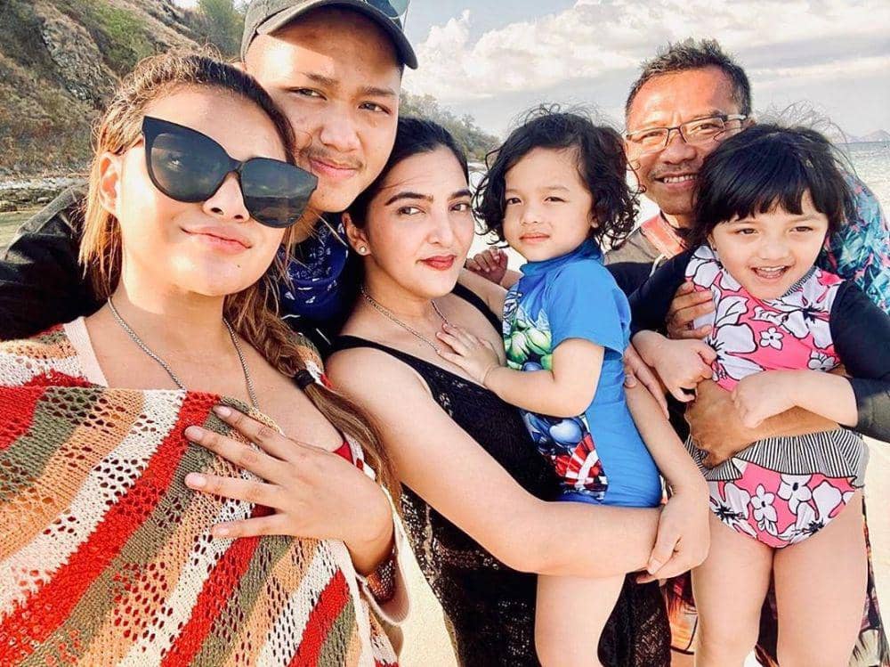 instagram.com/aurelie.hermansyah