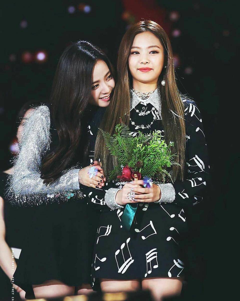 Instagram.com/jensoo_uri